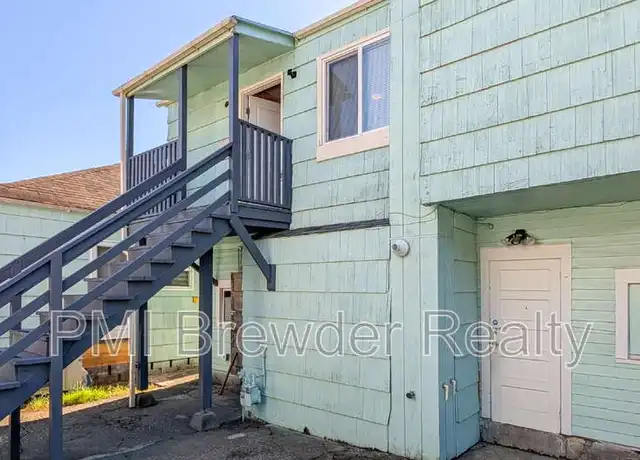 Property at 2218 Hoyt Ave Unit B, Everett, WA, 98201, 2 beds, 1 bath, [object Object]