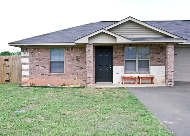 Property at 16992 Sentinel Ln, Lindale, TX, 75771, 3 beds, 2 baths, [object Object]