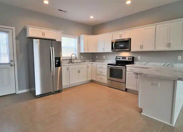 Property at 130 Summerlin Ln, Holly Ridge, NC, 28445, 2 beds, 2 baths, [object Object]