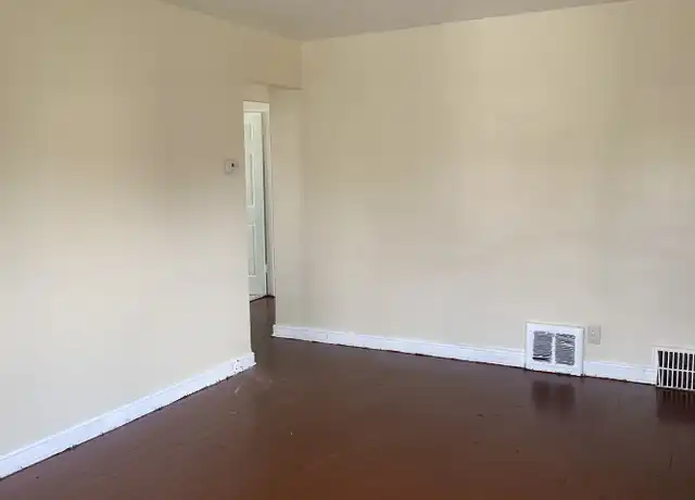 Property at 1935-1937 W Hope Ave Unit Upper, Milwaukee, WI, 53209, 2 beds, 1 bath, [object Object]