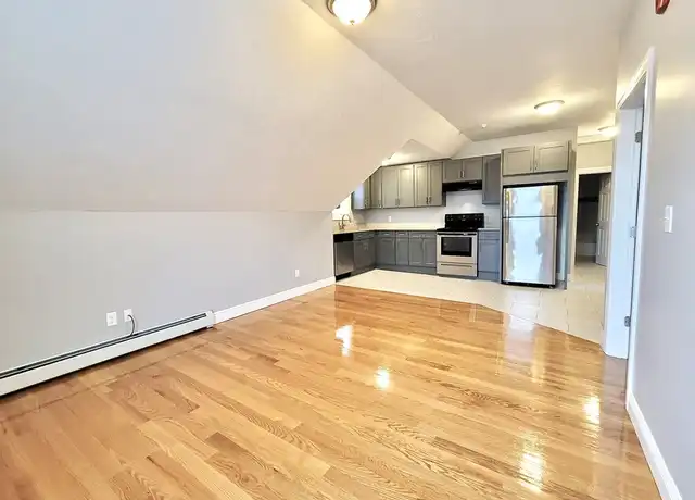 Property at 525 Charles St Unit 4, Providence, RI, 02904, 3 beds, 1 bath, [object Object]