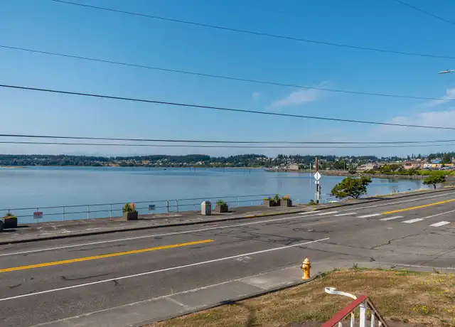 Property at 1610 SE Pioneer Way Unit 102, Oak Harbor, WA, 98277, 2 beds, 1 bath, [object Object]