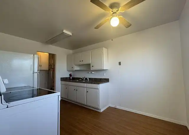 Property at 4600 Zuni Rd SE Unit A, Albuquerque, NM, 87108, 1 bed, 1 bath, [object Object]