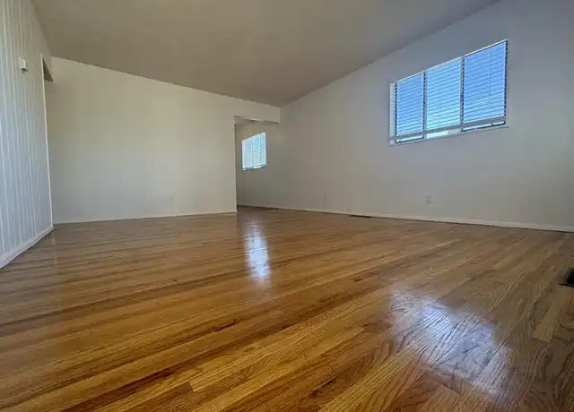 Property at 4600 Zuni Rd SE Unit A, Albuquerque, NM, 87108, 1 bed, 1 bath, [object Object]