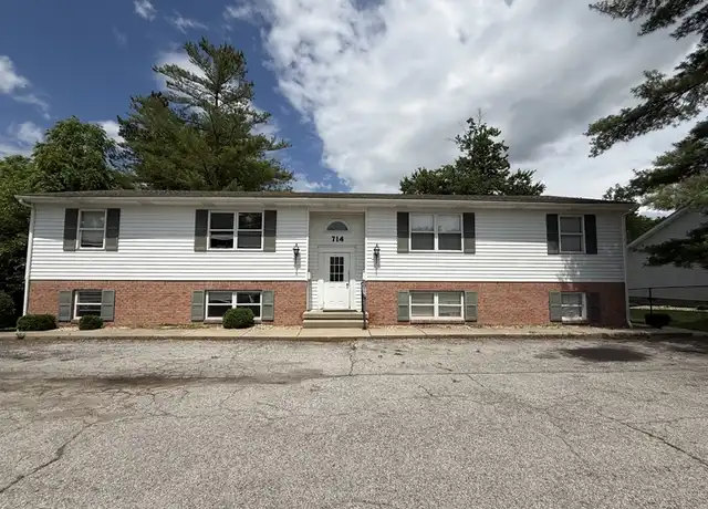 Property at 714 N State St Unit 2, North Vernon, IN, 47265, 2 beds, 1 bath, [object Object]