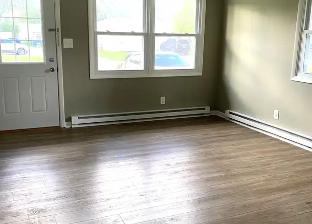 Property at 435 E Ann St Unit B, Somonauk, IL, 60552, 2 beds, 1 bath, [object Object]