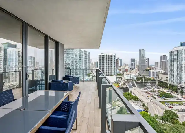 Property at 88 SW 7th St #2111, Miami, FL, 33130, 2 beds, 2 baths, [object Object]