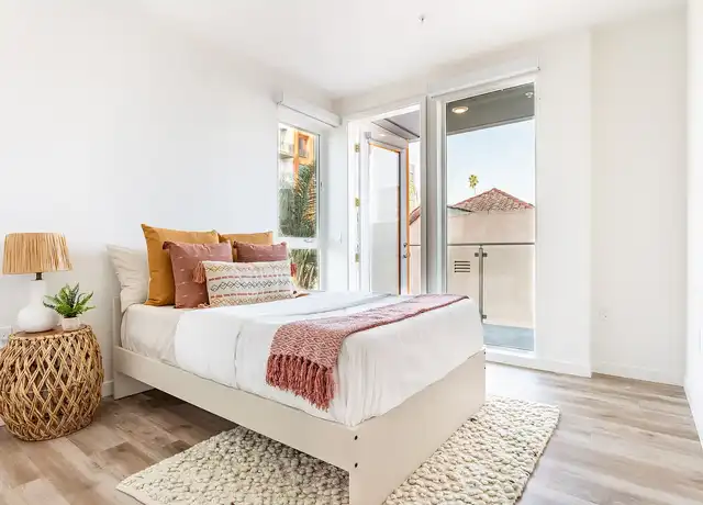 Property at 970 Fedora St, Los Angeles, CA, 90006, 1 bed, 1 bath, [object Object]