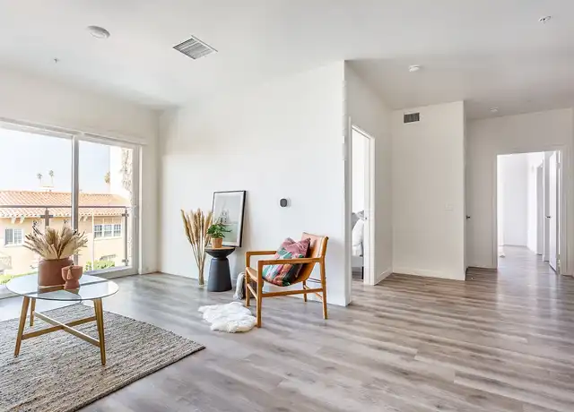 Property at 970 Fedora St, Los Angeles, CA, 90006, 1 bed, 1 bath, [object Object]