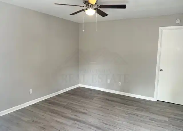 Property at 725 20th St SE, Cleveland, TN, 37311, 1 bed, 1 bath, [object Object]
