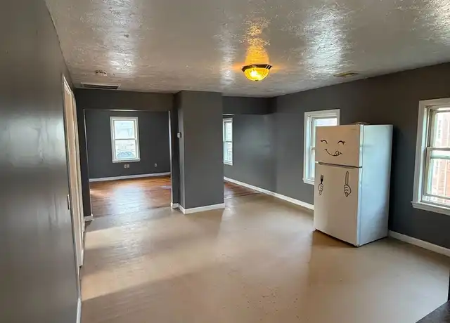 Property at 345 Sawyer St, New Bedford, MA, 02746, 3 beds, 1 bath, [object Object]