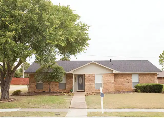 Property at 1535 Rocky Point Dr, Lewisville, TX, 75077, 3 beds, 2 baths, [object Object]