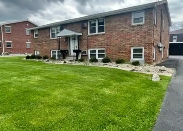 Property at 402 Caroline Ave, Hubbard, OH, 44425, 2 beds, 1 bath, [object Object]