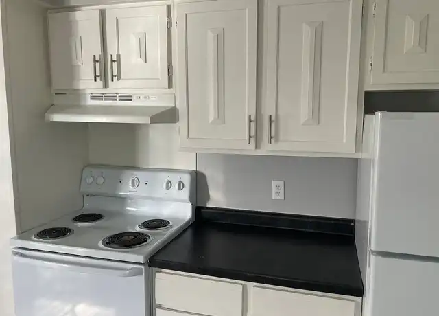 Property at Juniper Gardens - 2303 Benson Gardens Blvd, Omaha, NE, 68134, 1-2 bed, 1-2 bath, [object Object]
