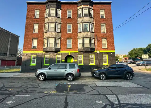 Property at 10 Spring St Unit 1R, Holyoke, MA, 01040, 3 beds, 1 bath, [object Object]