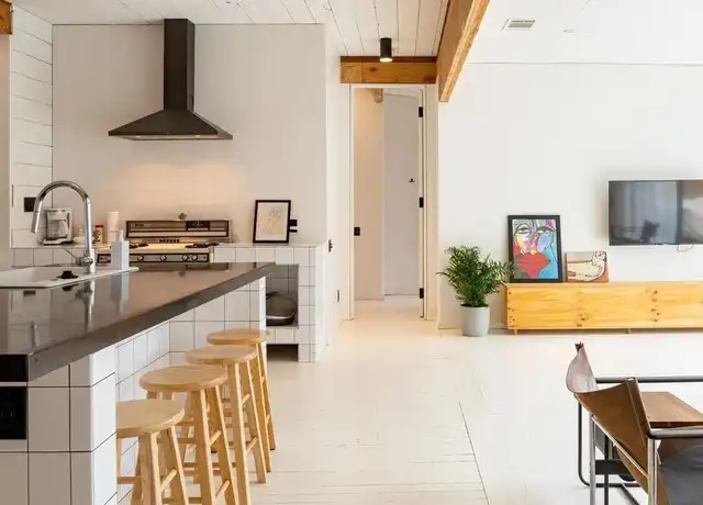 Property at 315 E Live Oak St, Austin, TX, 78704, 4 beds, 4 baths, [object Object]
