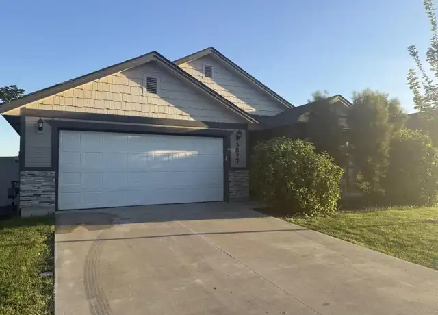 Property at 3827 E Holly Ridge Dr, Nampa, ID, 83686, 3 beds, 2 baths, [object Object]