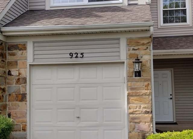 Photo of 925 Mesa Dr, Lake in the Hills, IL 60156