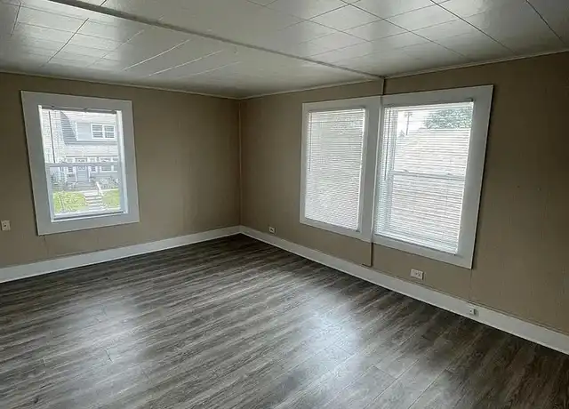 Property at 68 N 7th Ave Unit 3, Beech Grove, IN, 46107, 1 bed, 1 bath, [object Object]