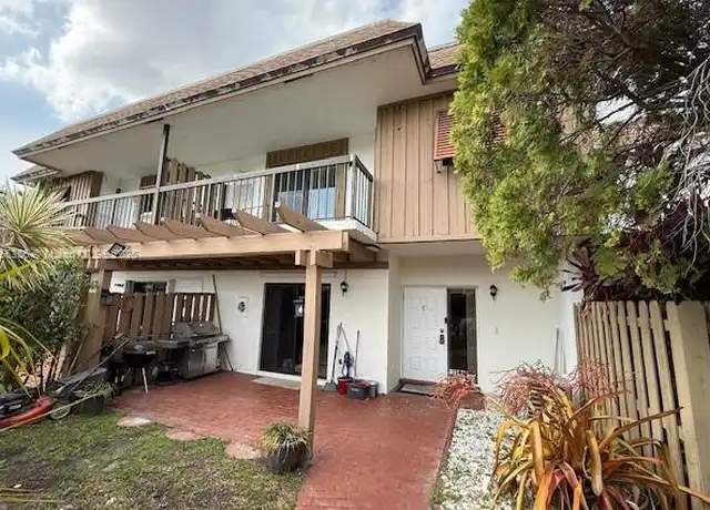 Property at 6845 NW 169th St Unit 41C, Hialeah, FL, 33015, 3 beds, 2.5 baths, [object Object]