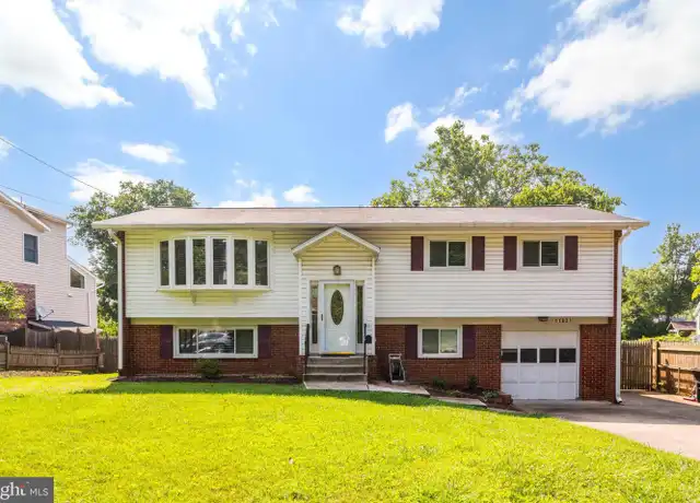 Property at 11821 Charen Ln, Potomac, MD, 20854, 5 beds, 3 baths, [object Object]