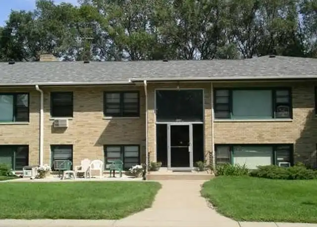 Property at 136 11th Ave N, South Saint Paul, MN, 55075, 1 bed, 1 bath, [object Object]