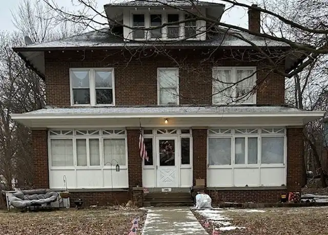 Property at 139 S Grand Ave Unit 3, Waukesha, WI, 53186, 3 beds, 1 bath, [object Object]