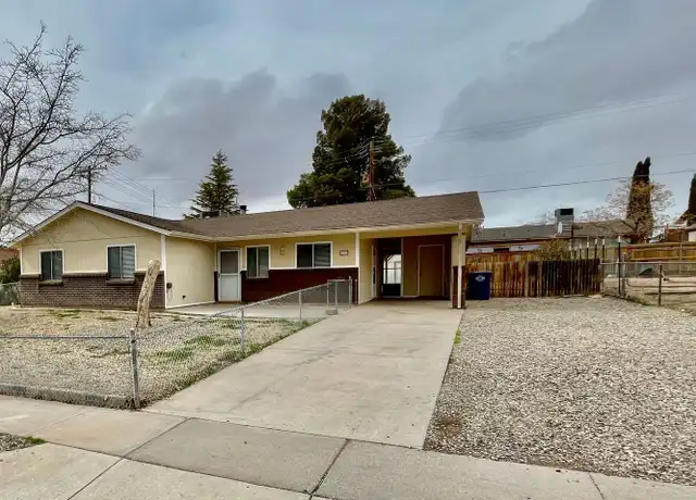 Property at 207 Quail Ridge Dr, Washington, UT, 84780, 3 beds, 1 bath, [object Object]