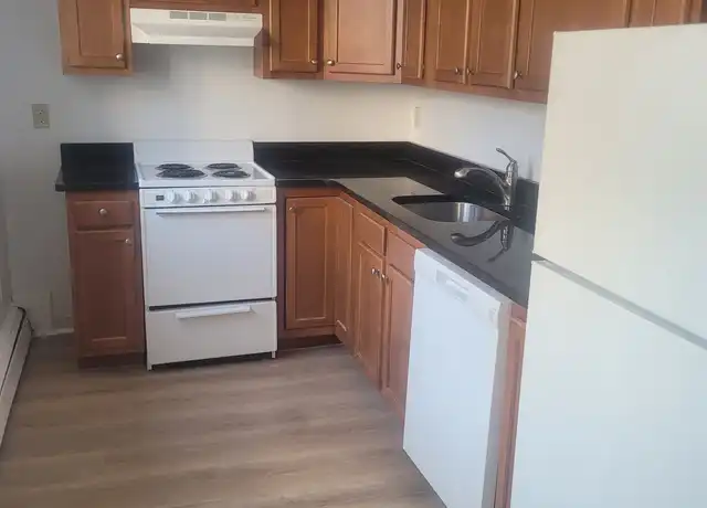 Property at 61 Selkirk Rd Unit 1, Boston, MA, 02135, 2 beds, 1 bath, [object Object]