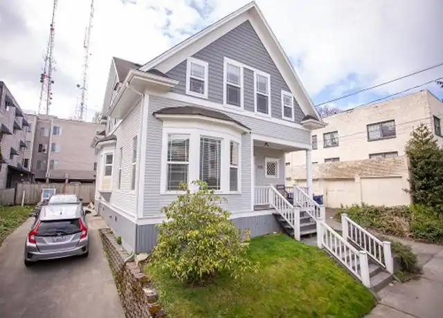 Property at 1715 E Howell St Unit 2, Seattle, WA, 98122, 3 beds, 1 bath, [object Object]