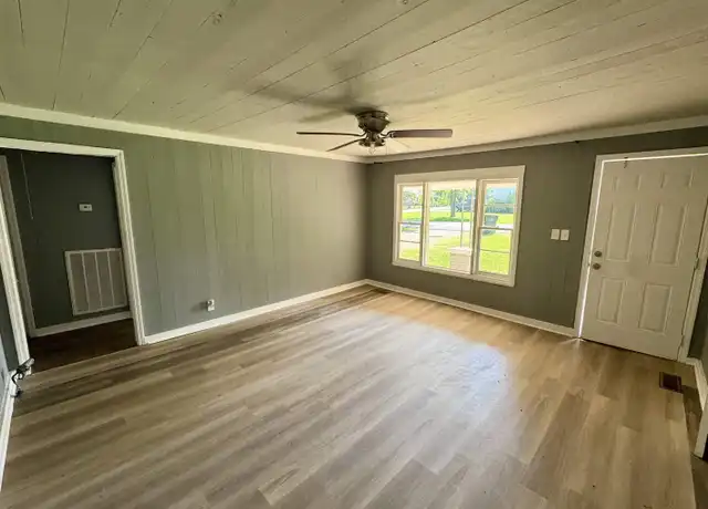 Property at 609 Horton St, Athens, AL, 35611, 3 beds, 1 bath, [object Object]