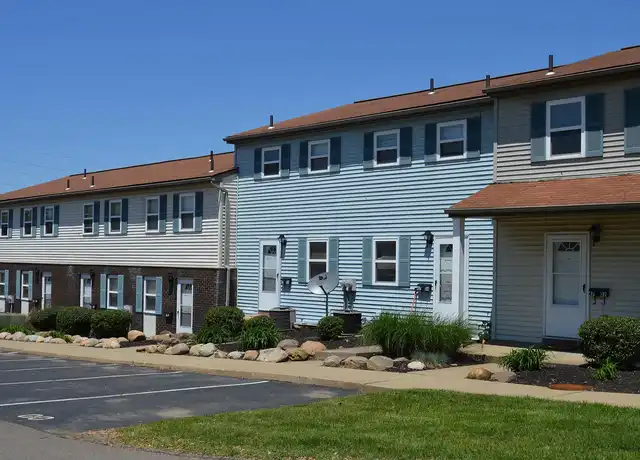 Property at Colonial Club - 4835 Cranberry Ave NW, Canton, OH, 44709, 1-3 bed, 1-1.5 bath, [object Object]