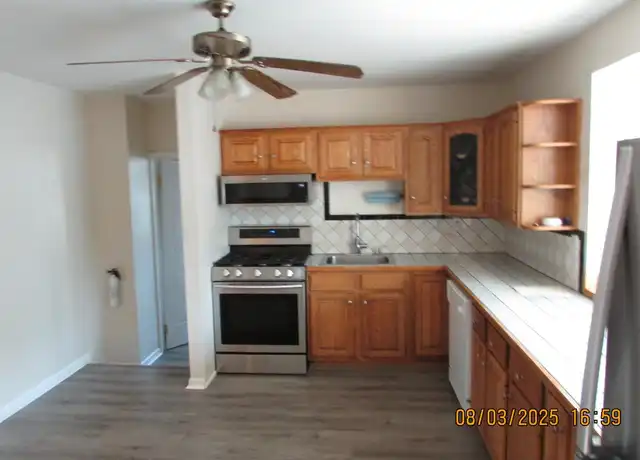 Property at 746 W Milton St Unit 2, Easton, PA, 18042, 1 bed, 1 bath, [object Object]