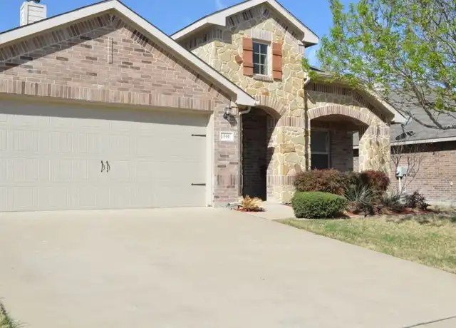 Property at 344 Amethyst Dr, Fort Worth, TX, 76131, 3 beds, 2 baths, [object Object]