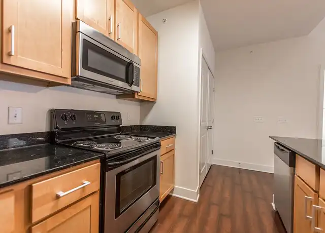 Property at 65 West - 65 W McMillan St, Cincinnati, OH, 45219, 2 beds, 1 bath, [object Object]