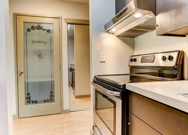 Property at Lair Hill - 3030-3032 SW 4th Ave, Portland, OR, 97201, 1 bed, 1 bath, [object Object]