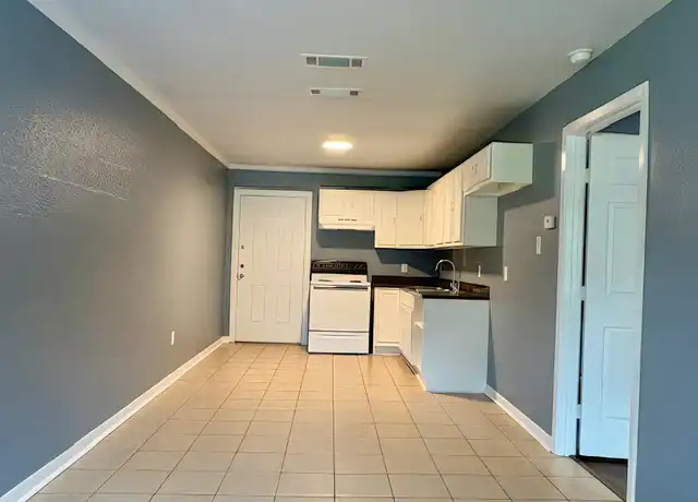 Property at 7611 County Rd 2193 Unit 11, Whitehouse, TX, 75791, 1 bed, 1 bath, [object Object]