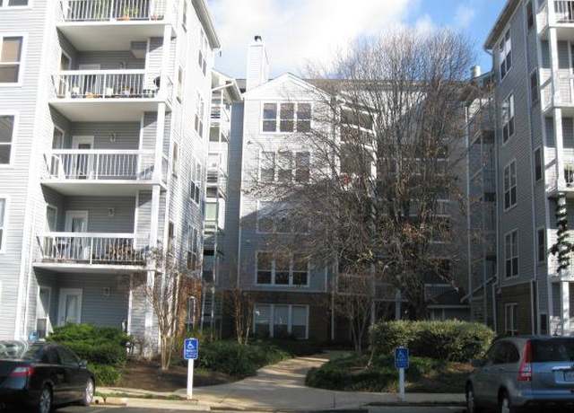 Photo of 3175 Summit Square Dr Unit A7, Oakton, VA 22124