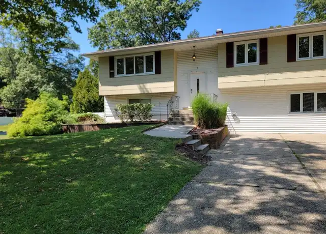 Property at 7 Mark St, Port Jefferson Station, NY, 11776, 5 beds, 2 baths, [object Object]
