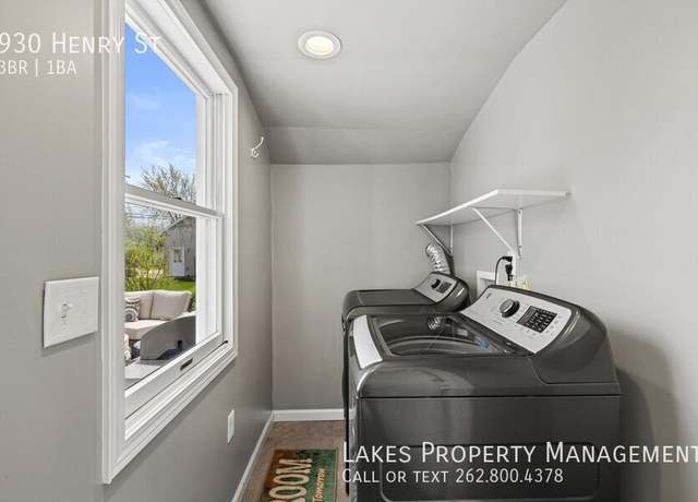 Photo of 930 Henry St, Lake Geneva, WI 53147