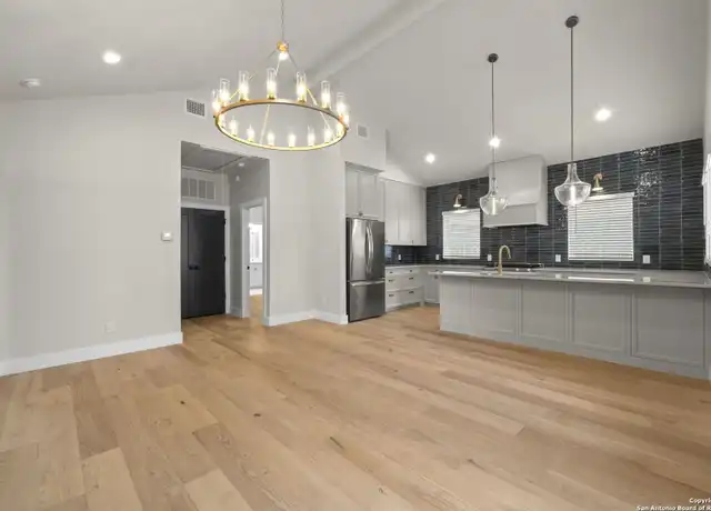 Property at 210 Simon St Unit 1, San Antonio, TX, 78204, 3 beds, 2 baths, [object Object]