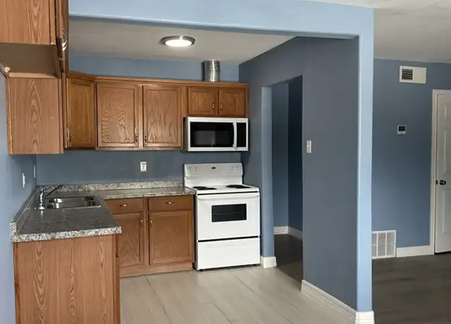 Property at 11203 Belair Dr Unit 2, San Antonio, TX, 78213, 1 bed, 1 bath, [object Object]