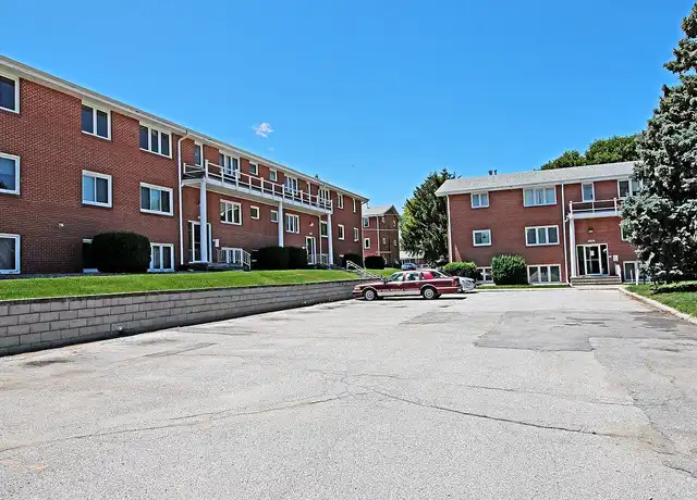Property at Flats on 75th - 1340 S 75th St, Omaha, NE, 68124, 1-3 bed, 1-1.5 bath, [object Object]