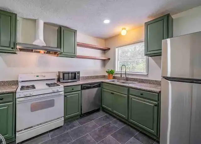 Property at 8206 Sharondale Dr, Houston, TX, 77033, 1 bed, 1 bath, [object Object]