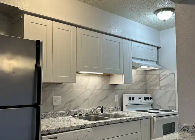 Property at 715 N Center St Unit 4, Arlington, TX, 76011, 2 beds, 1.5 baths, [object Object]