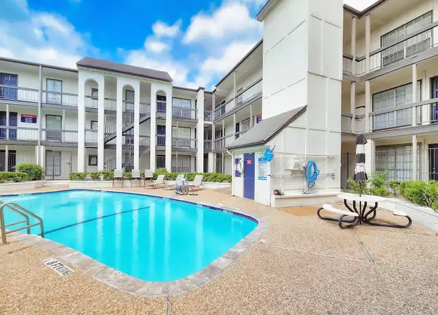 Property at Star Braeswood Apartments - 4055 S Braeswood Blvd, Houston, TX, 77025, 1-2 bed, 1-2 bath, [object Object]