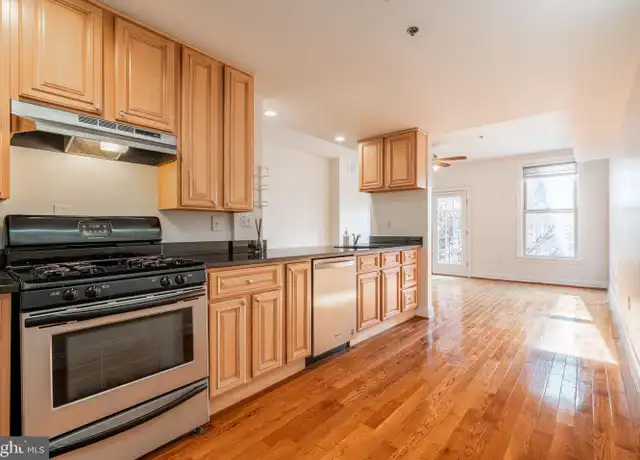 Property at 221 Race St #5, Philadelphia, PA, 19106, 2 beds, 2 baths, [object Object]