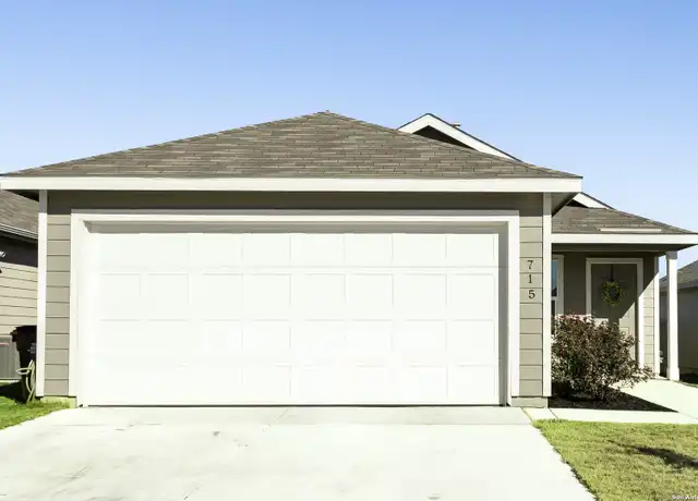 Property at 715 Bullsnake Trl, New Braunfels, TX, 78132, 3 beds, 2 baths, [object Object]