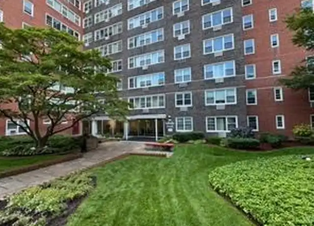Property at 16420 Highland Ave Unit 4V, Jamaica, NY, 11432, 0 beds, 1 bath, [object Object]
