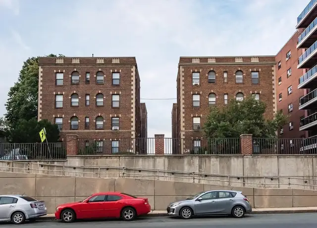 Photo of 431 Broadway, Somerville, MA 02145